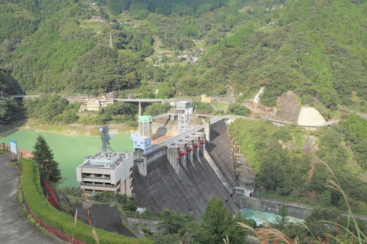 仁淀川町観光センター 秋葉の宿 Niyodogawa エクステリア 写真